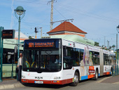 Gelenkbus 541 am Bahnhof
